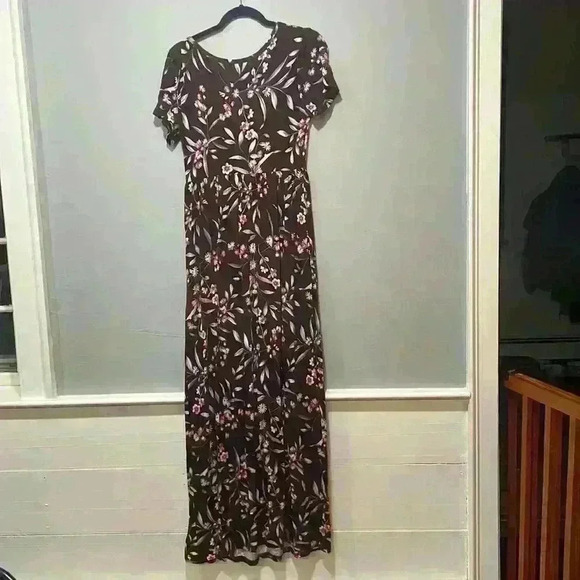 Maroon Floral Maxi Dress size medium - Picture 4 of 4
